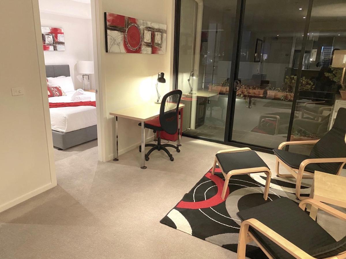 Staycentral - Spacious Seaviews Port メルボルン エクステリア 写真